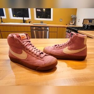 Nike Mid Blazer 77 Pink Suede Size 7